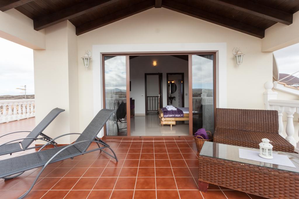 The Fit Retreat Hotel Lajares Exterior photo